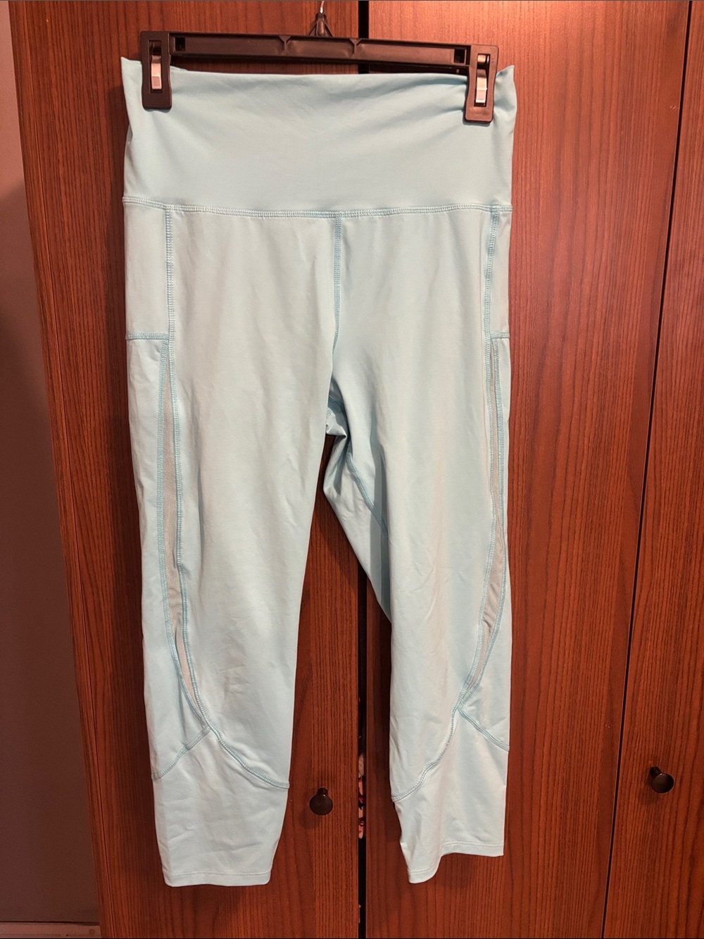 Light Blue High-Rise Crop Leggings